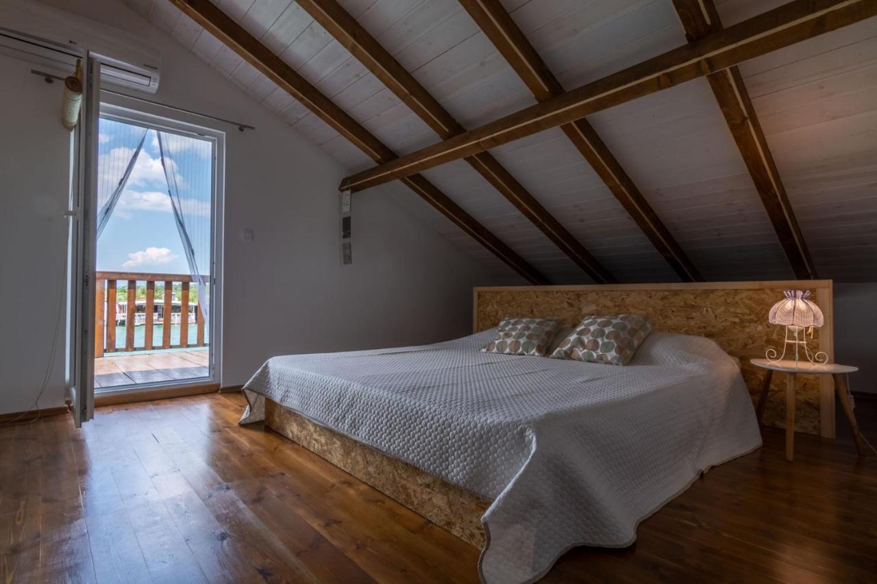 Hakuna Matata Apartments Ulcinj Bagian luar foto
