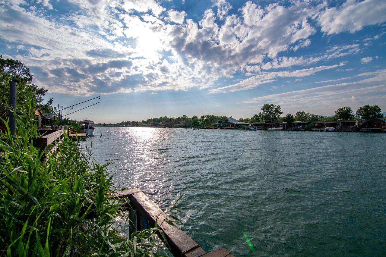 Hakuna Matata Apartments Ulcinj Bagian luar foto
